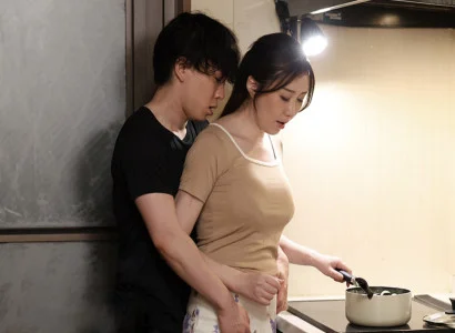 Người vợ mới của cha khoái cảm cùng con chồng